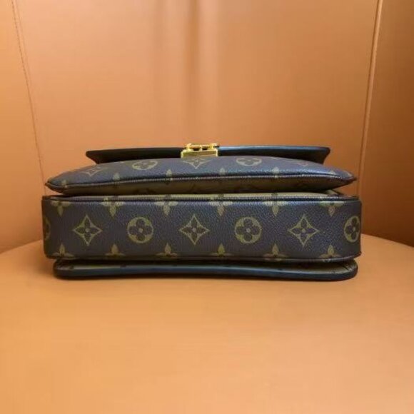 LOUIS VUITTON bag - Picture 3 of 5